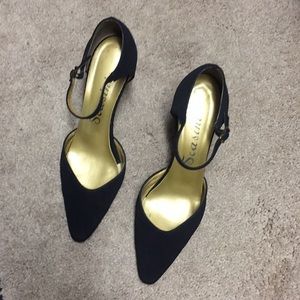 🖤😍Classic black heels 🖤😍